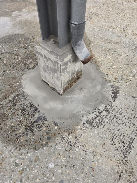 Kolomvoet hersteld rond de hemelwaterafvoer